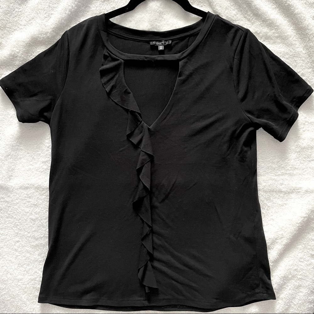 ✨4/$20 DYNAMITE Black Keyhole T-Shirt